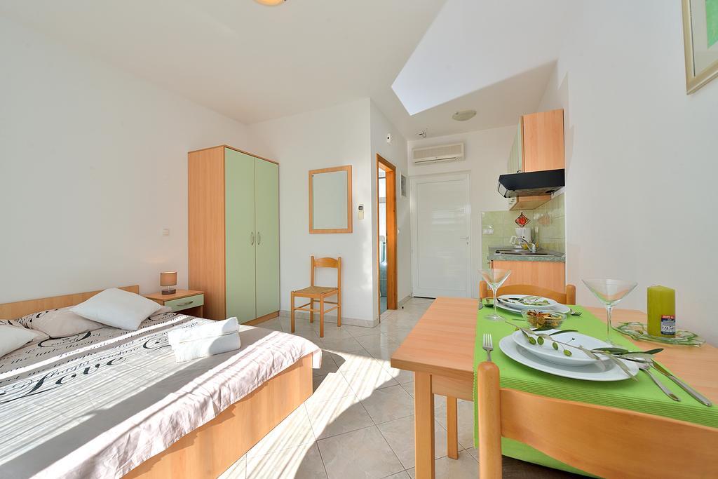 Sara Apartments Petrcane Phòng bức ảnh