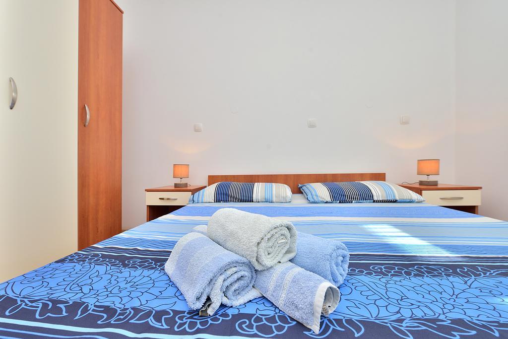 Sara Apartments Petrcane Phòng bức ảnh