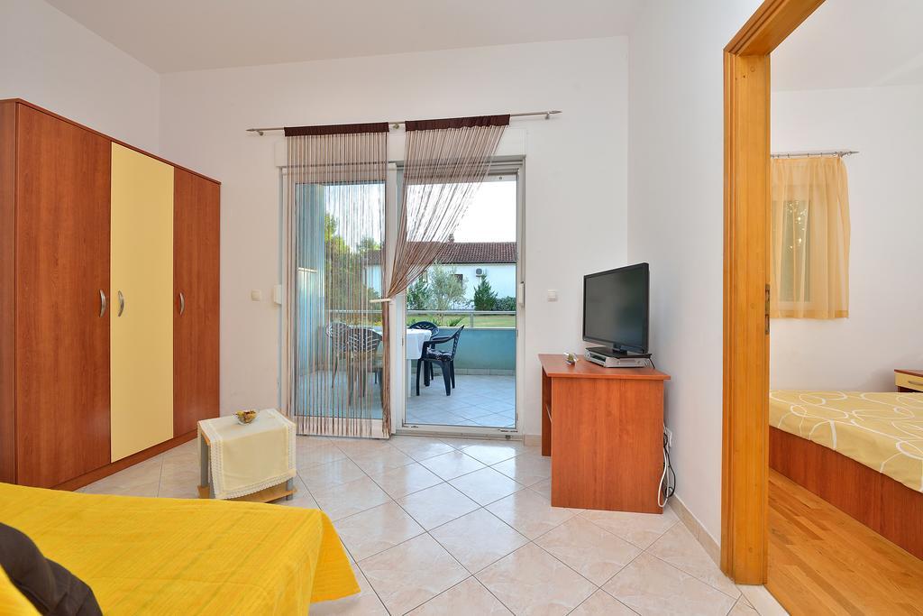 Sara Apartments Petrcane Phòng bức ảnh