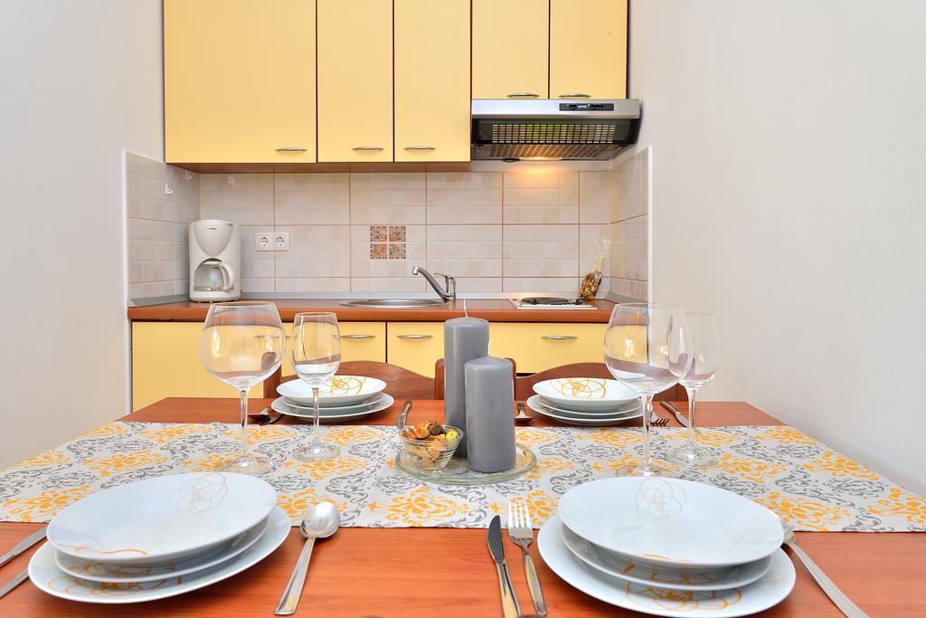 Sara Apartments Petrcane Phòng bức ảnh