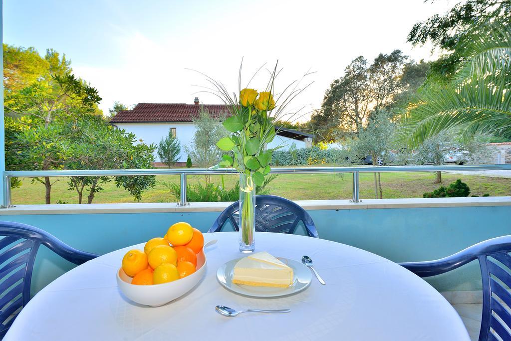Sara Apartments Petrcane Phòng bức ảnh